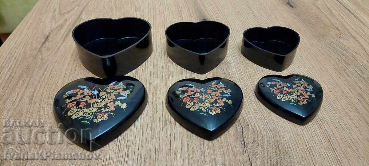 Licitație Cutii tip Matryoshka 3 buc