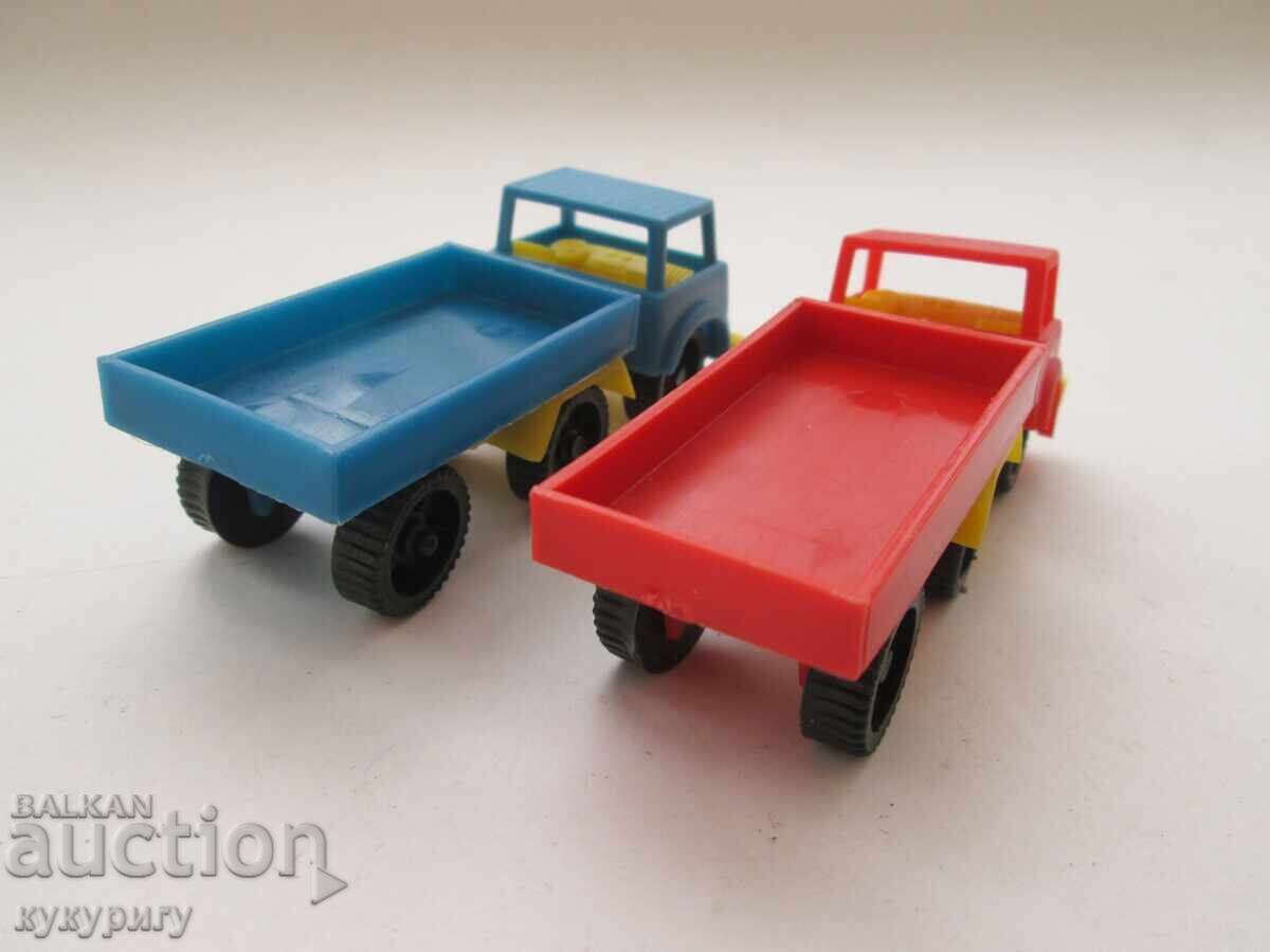 Auction Old Soc children's toys small plastic trucks Auction Old Soc children's toys small plastic trucks