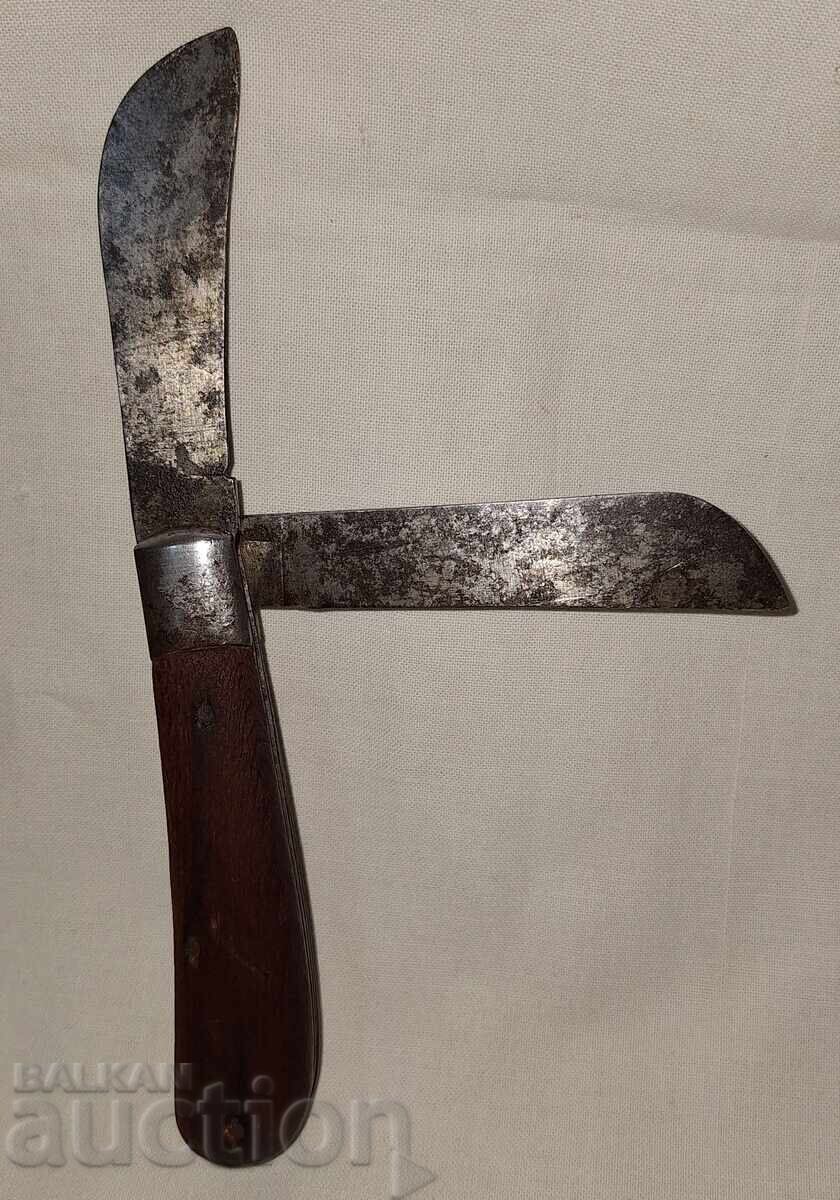 Old branded pocket folding knife tool with price 30.00 BGN | € 15.34 Old branded pocket folding knife tool with price 30.00 BGN | € 15.34