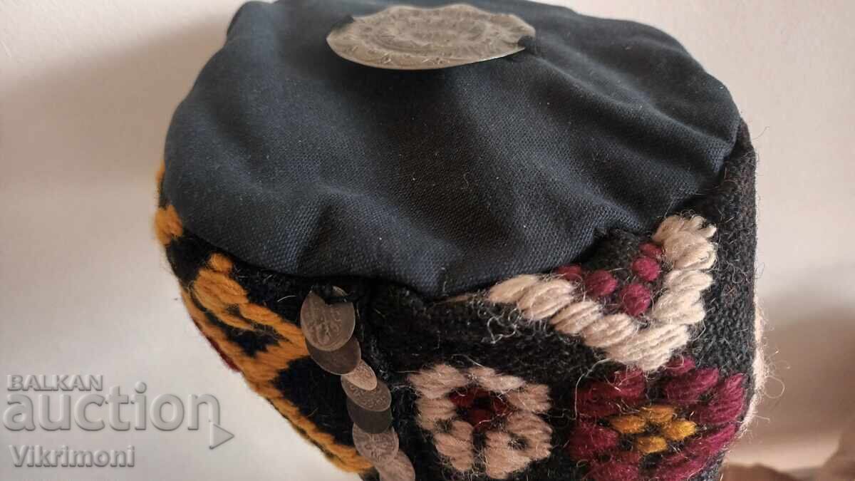 Auction  Ethnic jewelry, silver, kepe, hat, tepelak, take, costume, brooch, buckles
