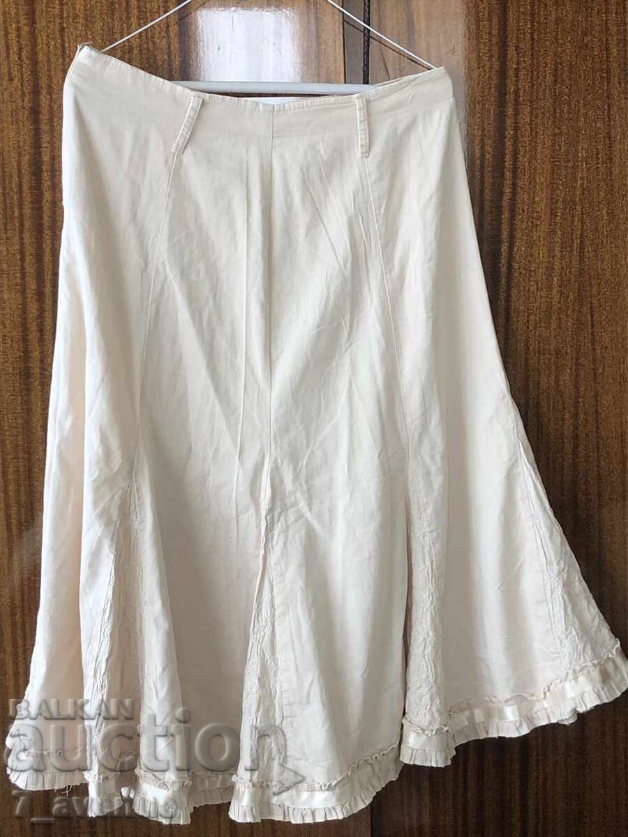 FUSTA tip lalea, frumoasa!