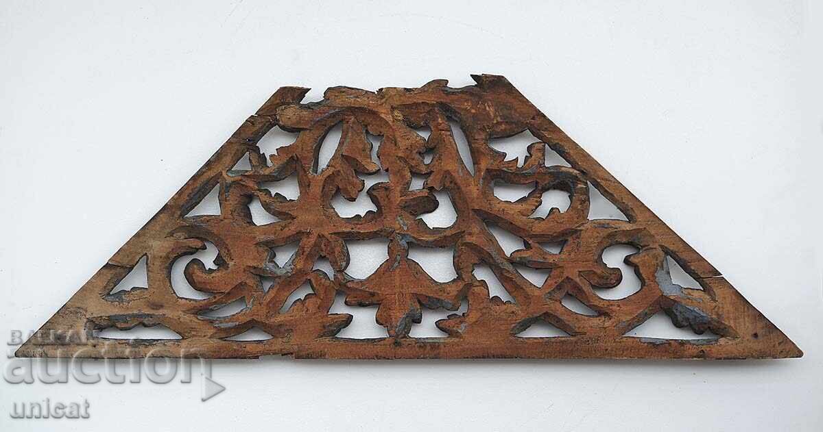 Sculptură în lemn dintr-o casă veche Samokov din Renașterea bulgară cu preț € 350.00 | 684.54 BGN