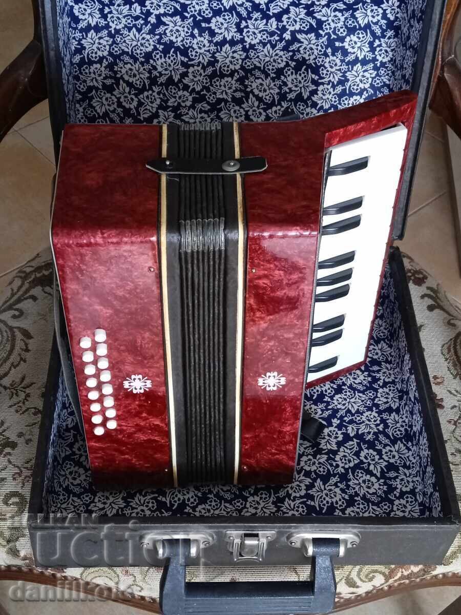 *$*Y*$* GREAT CHILDREN'S ACCORDION USSR UNUSED *$*Y*$* - 5