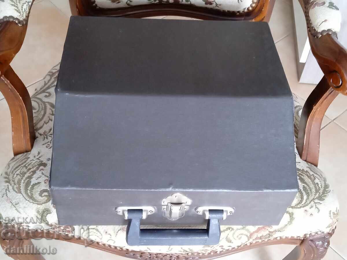 *$*Y*$* GREAT CHILDREN'S ACCORDION USSR UNUSED *$*Y*$* - 7