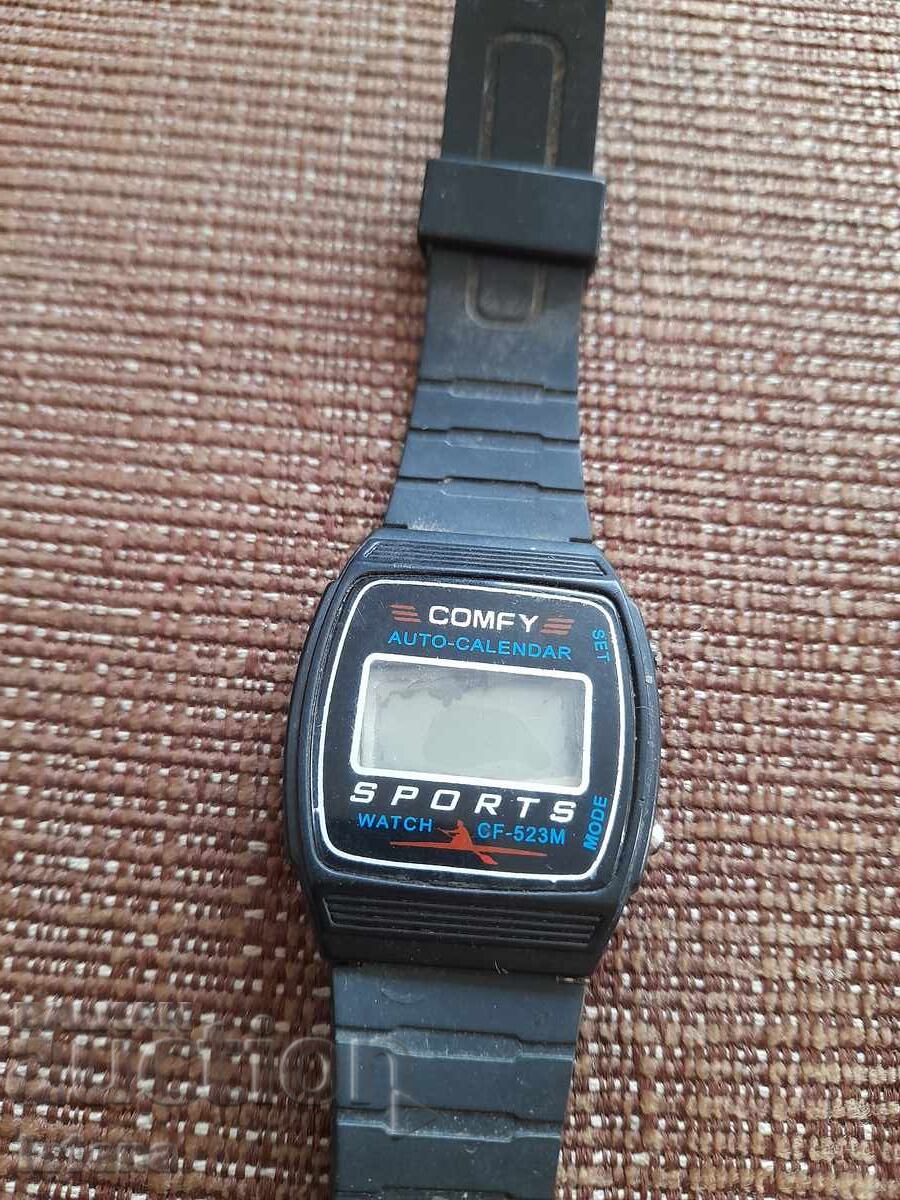 Old electronic clock Comfy with price 11.00 BGN | € 5.62 Old electronic clock Comfy with price 11.00 BGN | € 5.62