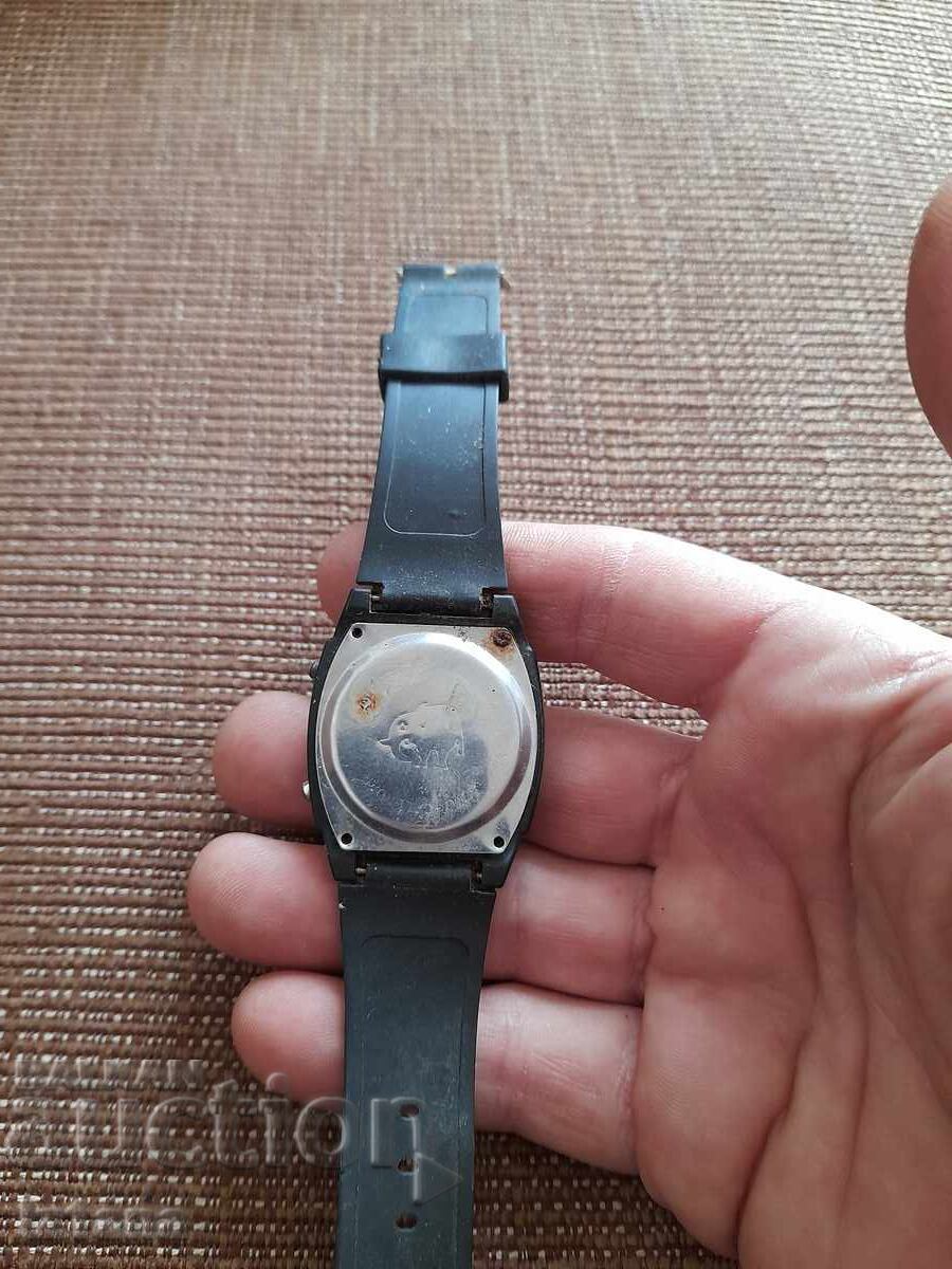 Auction Old electronic clock Comfy Auction Old electronic clock Comfy