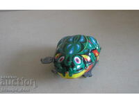 Metal mechanical toy frog with key