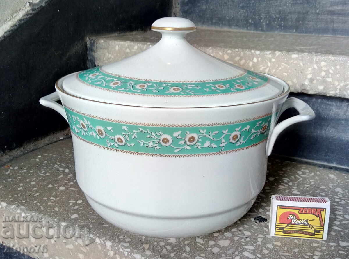 JLMENAU Graf Von Henneberg Porzellan 1777 PORCELAIN SOUP BOWL - 6 JLMENAU Graf Von Henneberg Porzellan 1777 PORCELAIN SOUP BOWL - 6