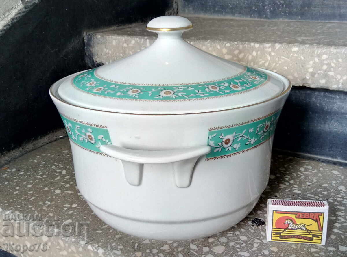 JLMENAU Graf Von Henneberg Porzellan 1777 PORCELAIN SOUP BOWL - 7 JLMENAU Graf Von Henneberg Porzellan 1777 PORCELAIN SOUP BOWL - 7