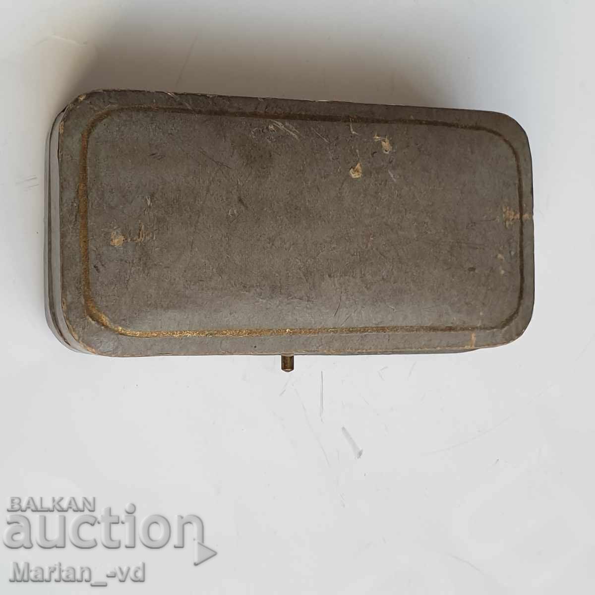 Ladies mechanical watch Ingersoll 1920 with price 150.00 BGN | € 76.69 Ladies mechanical watch Ingersoll 1920 with price 150.00 BGN | € 76.69