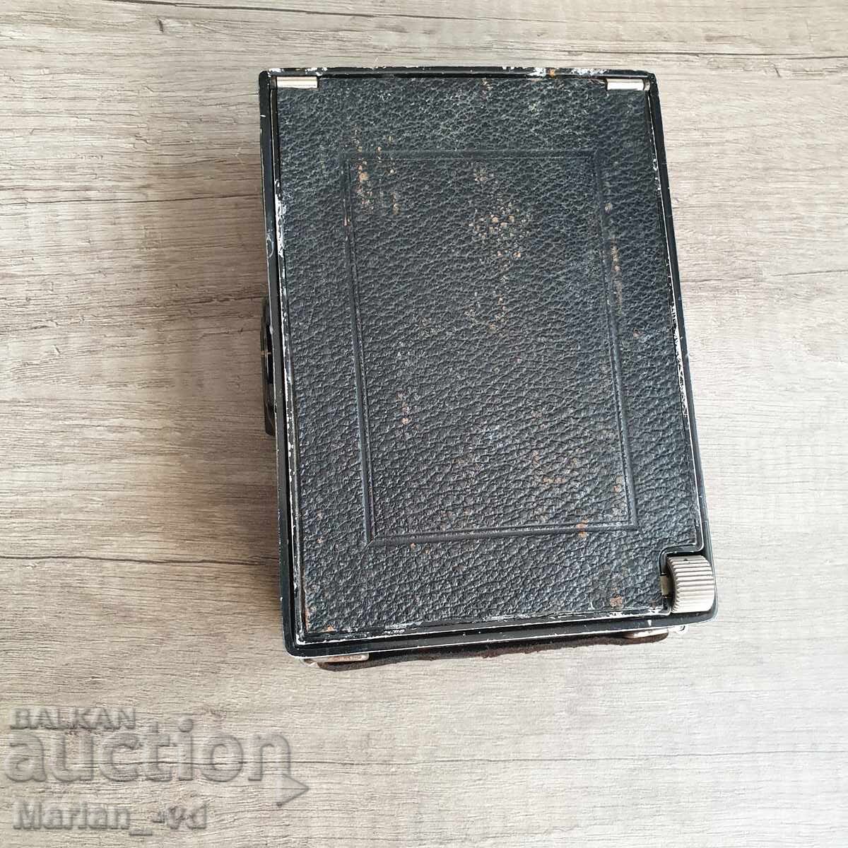 Camera Voigtlander Avus 9x12 Plate 1:6.3 F=13.5cm with price 400.00 BGN | € 204.52 Camera Voigtlander Avus 9x12 Plate 1:6.3 F=13.5cm with price 400.00 BGN | € 204.52