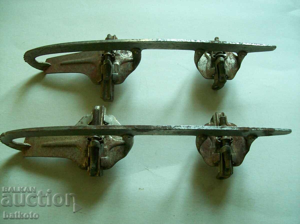 Кънки за лед от преди 09.09.1944 - редкаж с цена 60.00 лв. | € 30.68 Кънки за лед от преди 09.09.1944 - редкаж с цена 60.00 лв. | € 30.68