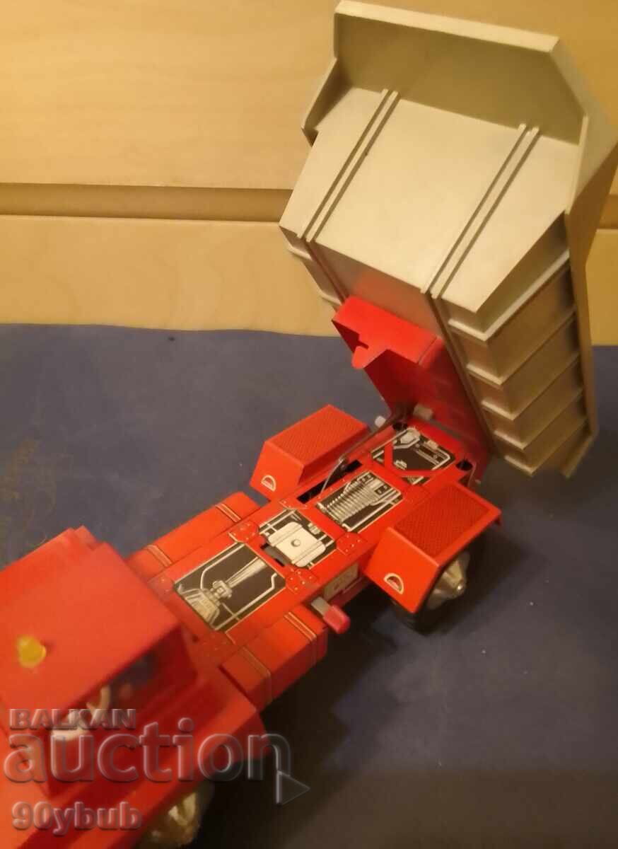 Аукцион Стара германска метална играчка камион Мамут Mammut Аукцион Стара германска метална играчка камион Мамут Mammut