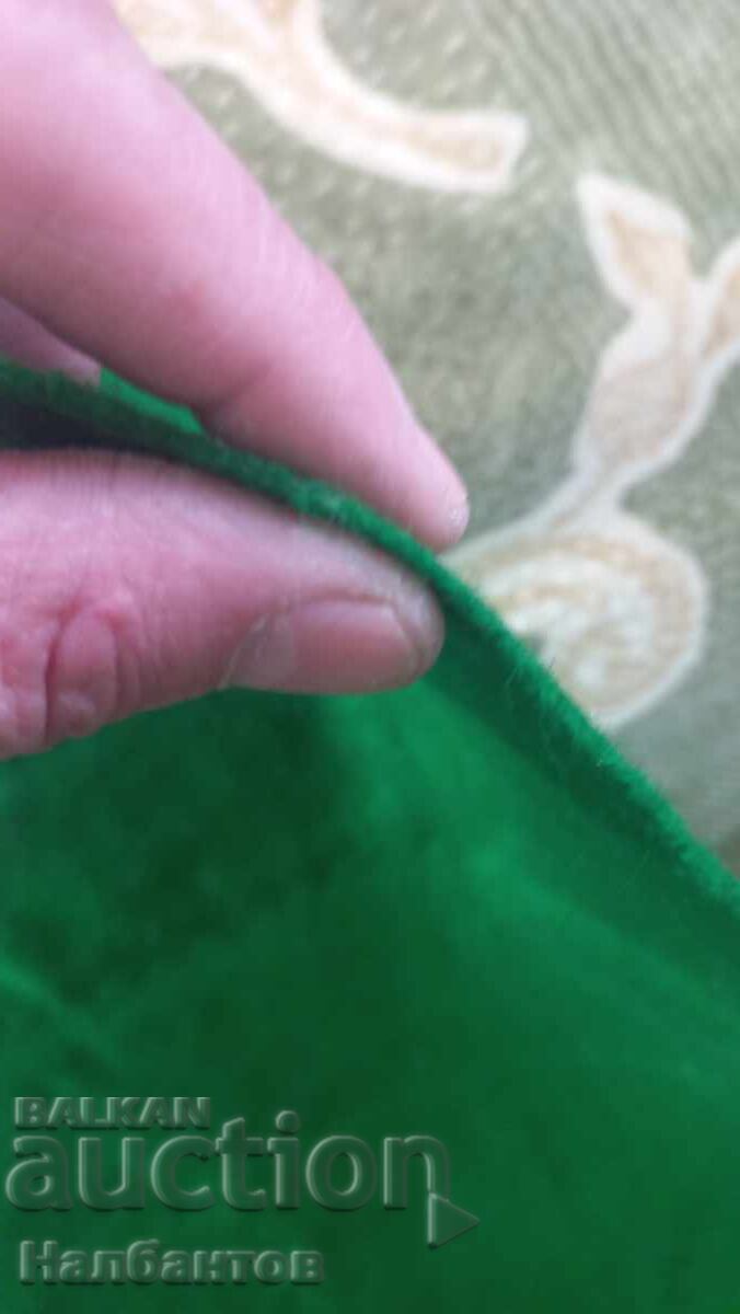 Delivery of OLD WOOL GREEN CLOTH I WEAR Delivery of OLD WOOL GREEN CLOTH I WEAR