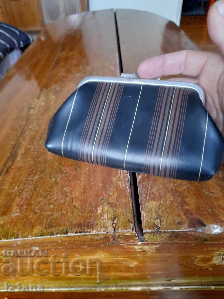 Old lady's purse - 5 Old lady's purse - 5