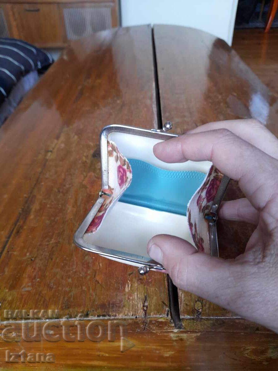 Old lady's purse - 6 Old lady's purse - 6