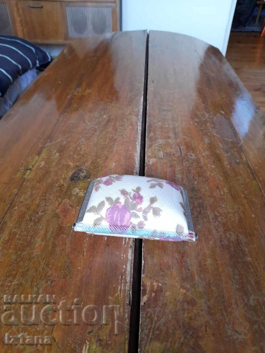 Old lady's purse Old lady's purse