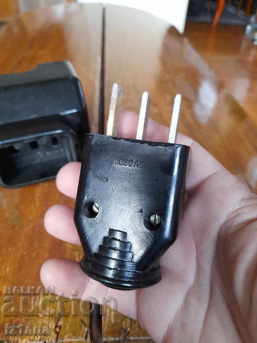 Old plug and socket 25A - 6 Old plug and socket 25A - 6