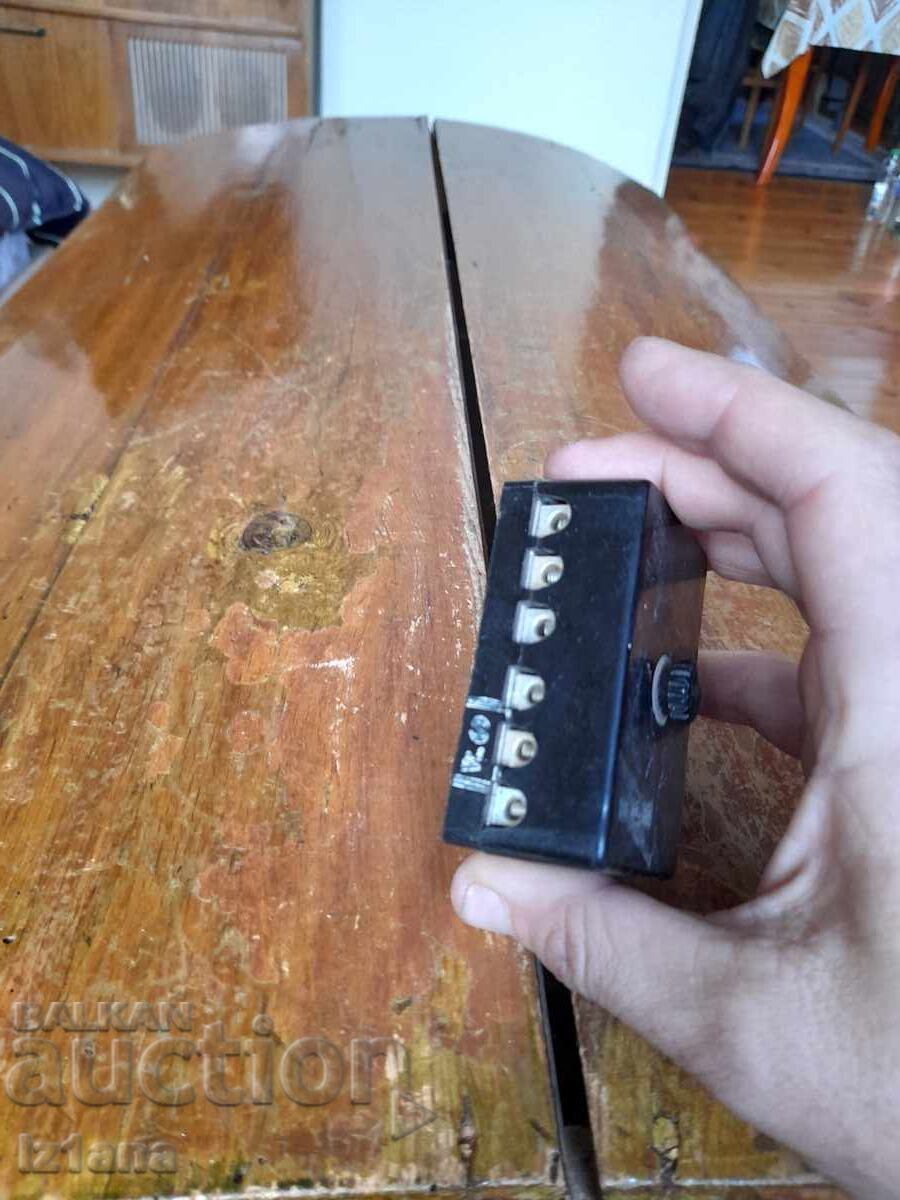 Auction Old car fuse box Auction Old car fuse box