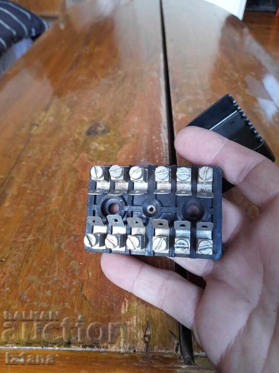 Old car fuse box - 6 Old car fuse box - 6
