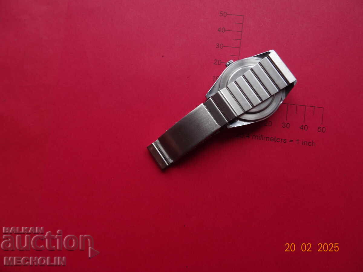 руски КОЛЕКЦИОНЕРСКИ   ЧАСОВНИК  РАКЕТА - 5