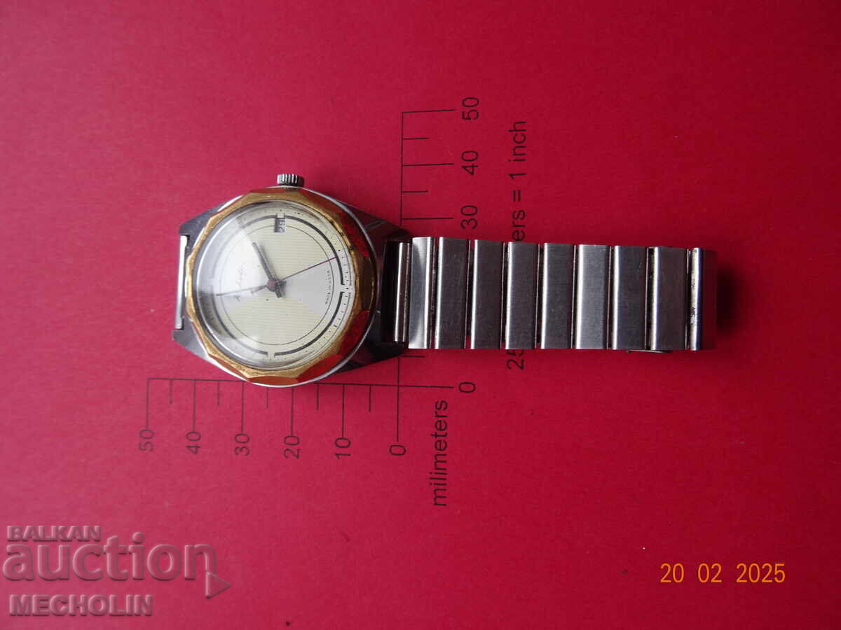 руски КОЛЕКЦИОНЕРСКИ   ЧАСОВНИК  РАКЕТА - 6