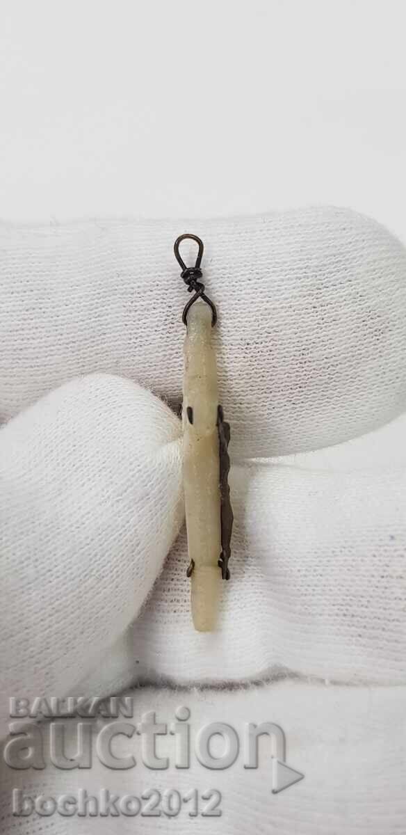 Auction  Collectible Renaissance mother-of-pearl cross of Jesus Christ, 19th-20th century.