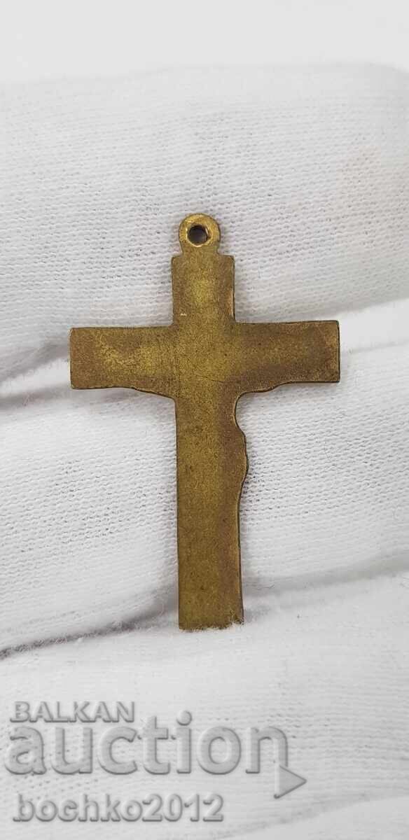 Cruce veche de colecție a lui Isus Hristos din bronz aurit, secolul XX cu preț 28.00 BGN | € 14.32