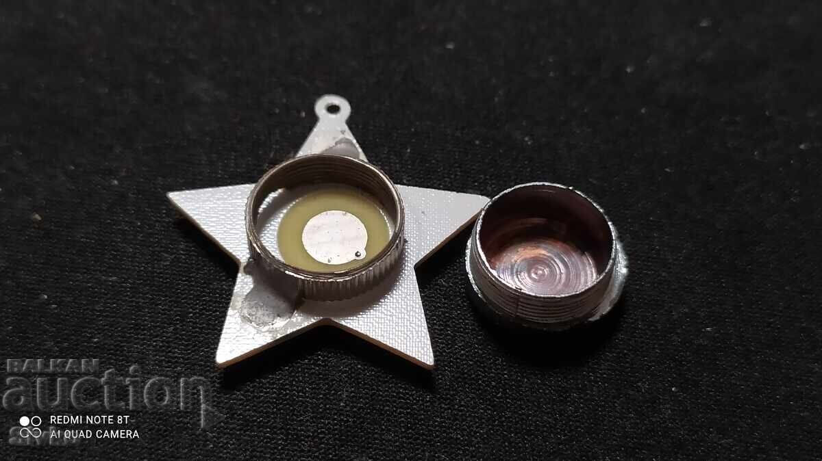 Delivery of Star badge Delivery of Star badge