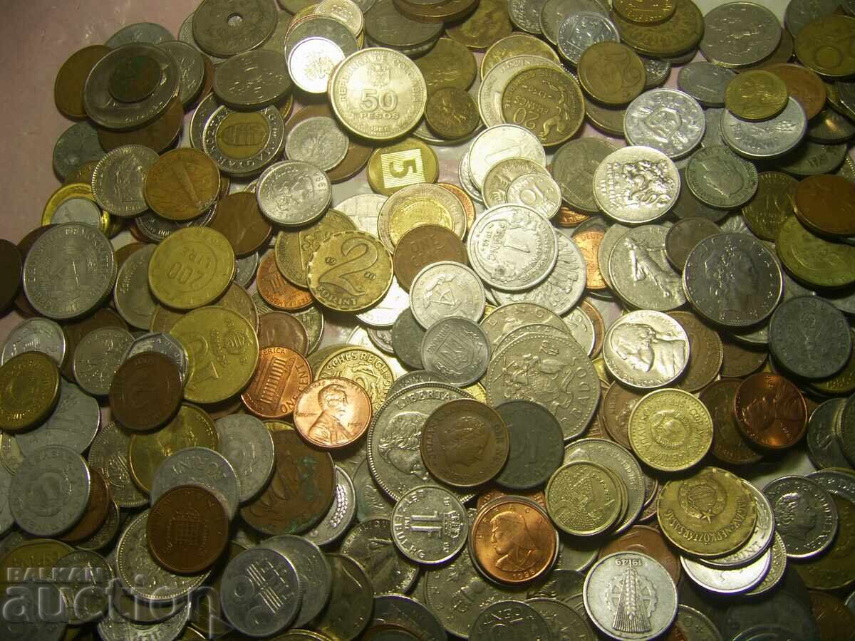 Megalot 1000 coins 3.67 kg large lot with price 120.00 BGN | € 61.36 Megalot 1000 coins 3.67 kg large lot with price 120.00 BGN | € 61.36