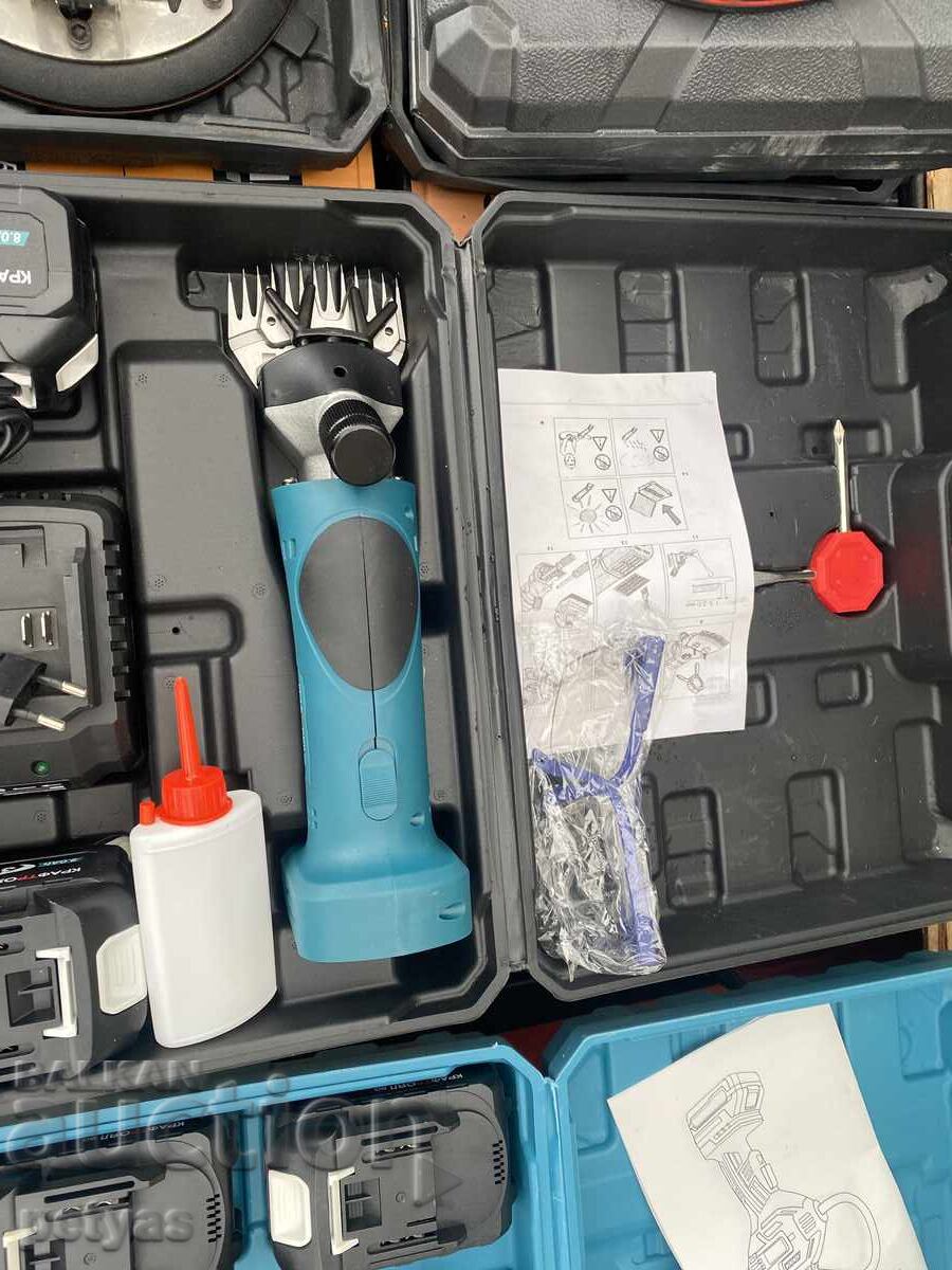 Cordless shears /sheep shears KraftRoyal 36V/8AH with price 199.50 BGN | € 102.00 Cordless shears /sheep shears KraftRoyal 36V/8AH with price 199.50 BGN | € 102.00