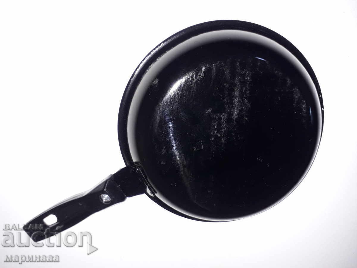 NEW ENAMELED FRYING PAN with price 4.00 BGN | € 2.05 NEW ENAMELED FRYING PAN with price 4.00 BGN | € 2.05