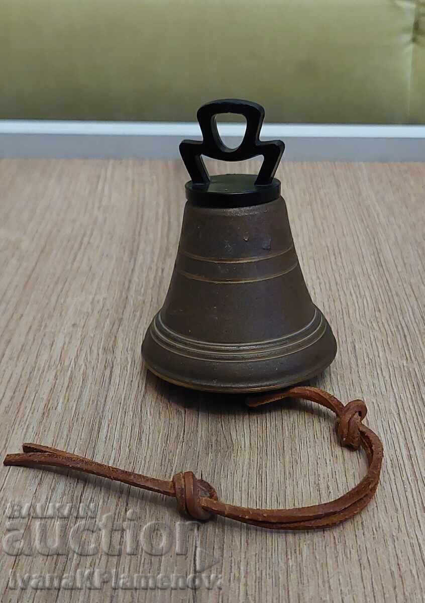 Clopot de bronz pentru cunoscători - 6