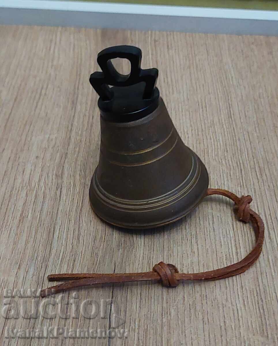 Clopot de bronz pentru cunoscători