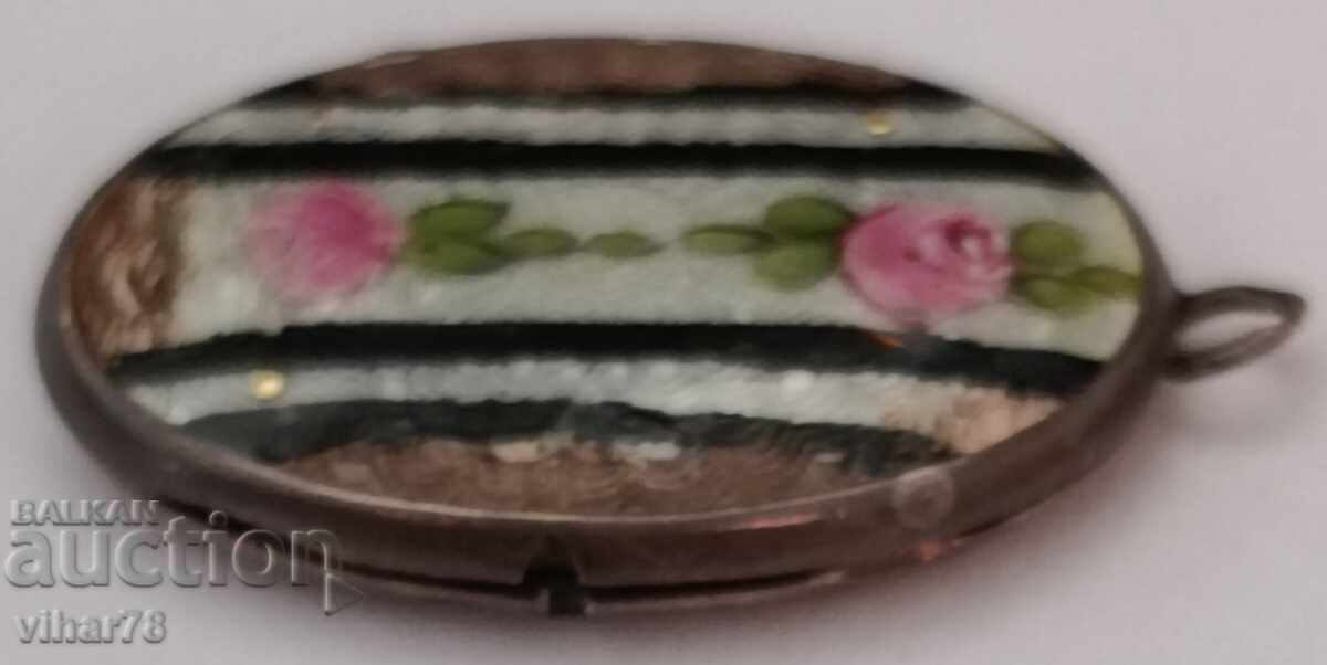 СТАР СРЕБЪРЕН МЕДАЛЬОН ЗА СНИМКА. с цена € 51.12 | 99.98 лв.