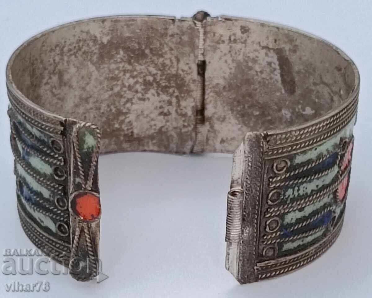 Auction  Old enamel bracelet