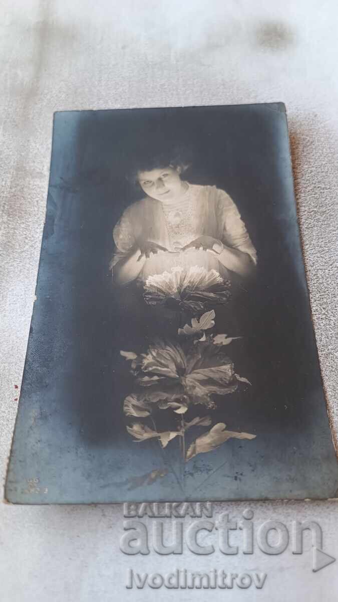 Пощенска картичка Младо момиче 1912 Пощенска картичка Младо момиче 1912