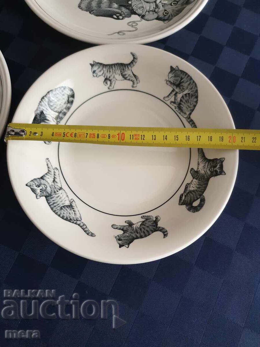Delivery of English tableware set with cat decorStaffordshire tableware Delivery of English tableware set with cat decorStaffordshire tableware