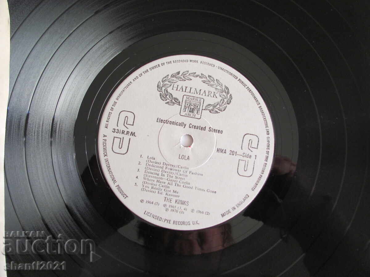 Delivery of 70s gramophone record THE KINKS, England