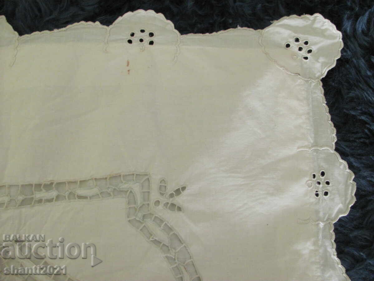 Auction 20's pillowcase cut embroidery, 68x54cm. Auction 20's pillowcase cut embroidery, 68x54cm.