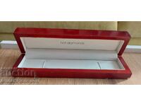 Cutie de bijuterii din lemn pentru cunoscători