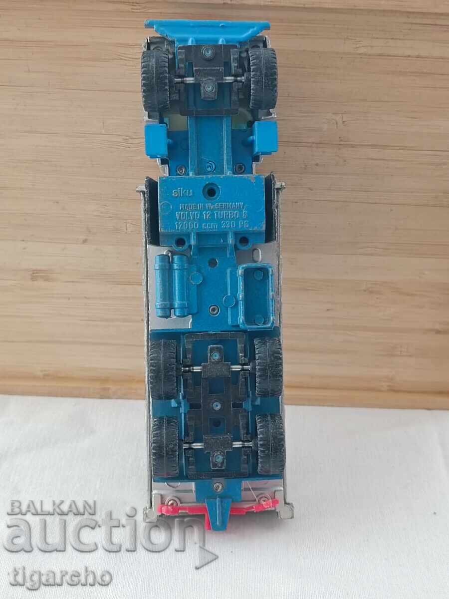 Volvo truck - 6 Volvo truck - 6