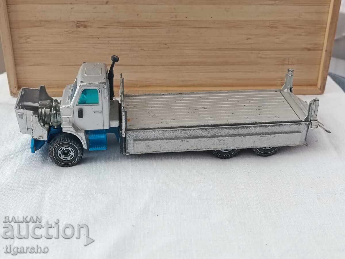 Volvo truck - 7 Volvo truck - 7