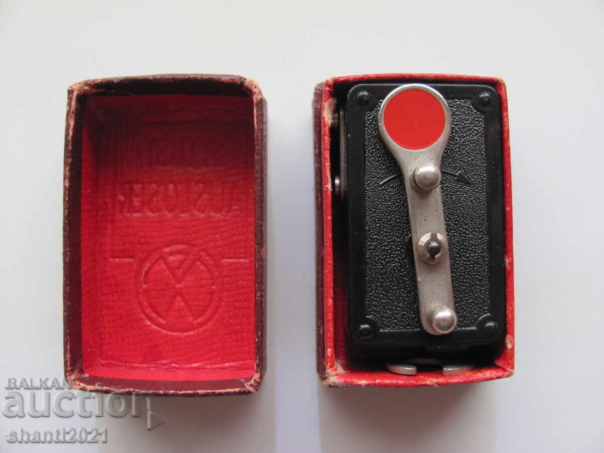 Old self-timer device, photo, original box with price 49.00 BGN | € 25.05 Old self-timer device, photo, original box with price 49.00 BGN | € 25.05