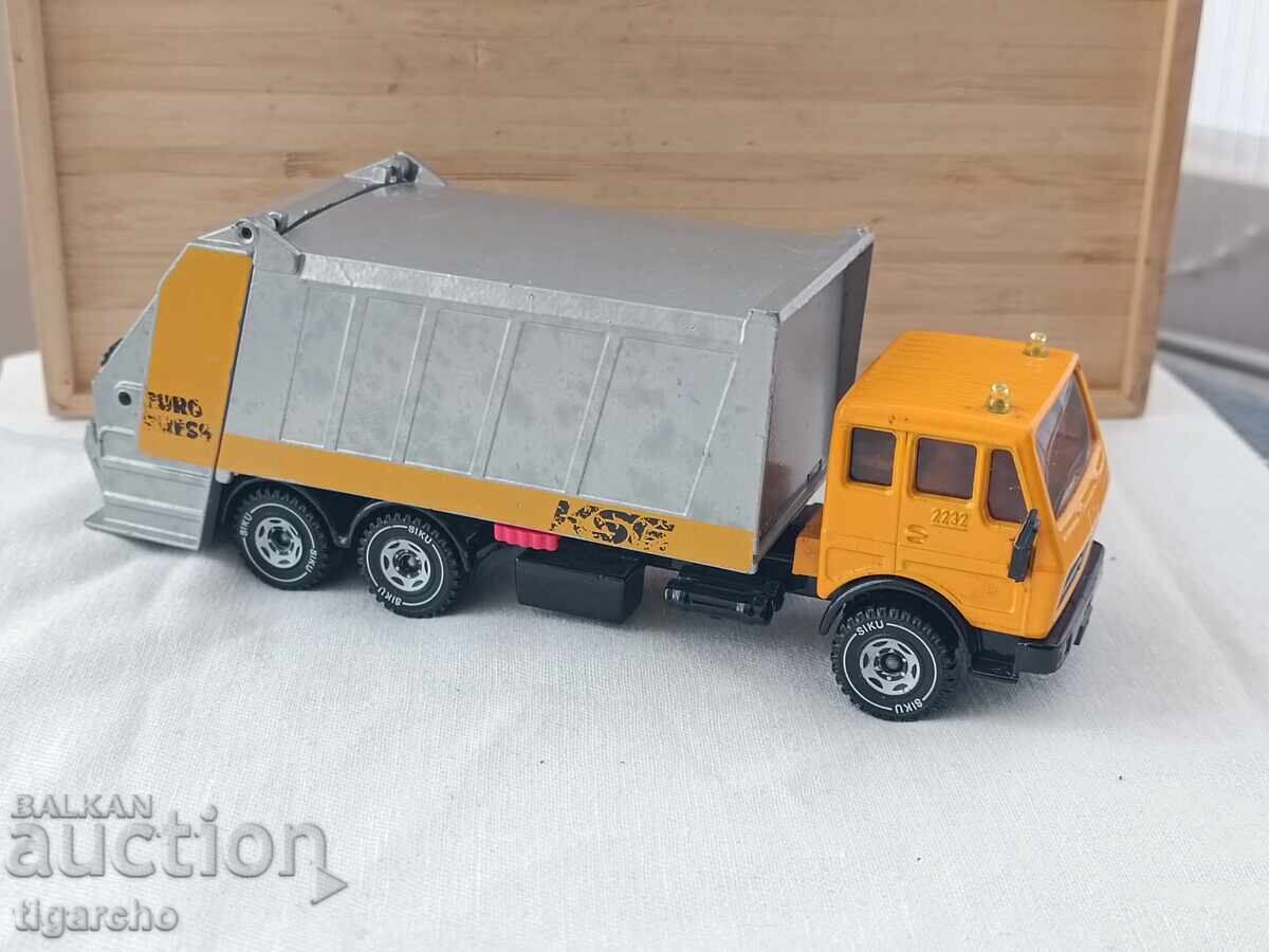 Mercedes metal truck - 5 Mercedes metal truck - 5