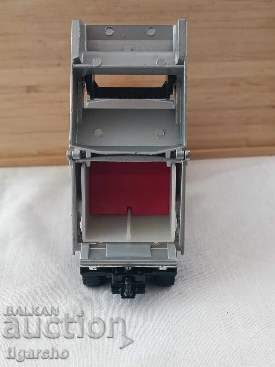 Mercedes metal truck - 7 Mercedes metal truck - 7