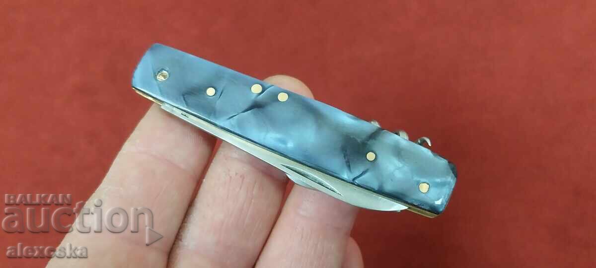 Thorn social knife with price 22.00 BGN | € 11.25 Thorn social knife with price 22.00 BGN | € 11.25