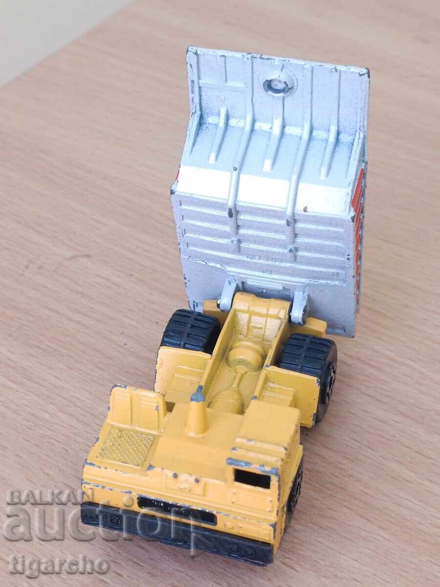 Auction Metal matchbox toy Auction Metal matchbox toy