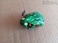 Tinplate mechanical toy frog