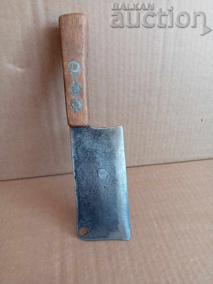 antique cleaver with price 31.00 BGN | € 15.85 antique cleaver with price 31.00 BGN | € 15.85